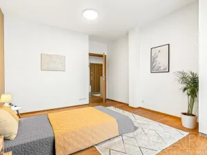 Prodej bytu 3+kk, Praha, Na Křtině, 82 m2