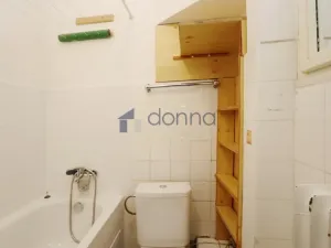 Pronájem bytu 1+kk, Praha, Sobotecká, 30 m2