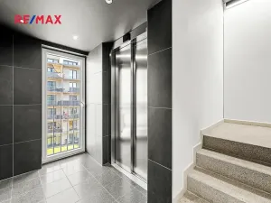 Prodej bytu 1+kk, Praha - Libeň, Novovysočanská, 24 m2