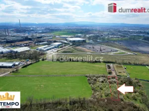 Prodej komerčního pozemku, Úsilné, 1632 m2