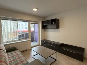 Pronájem bytu 2+kk, Zlín - Malenovice, Hřebíčkova, 34 m2