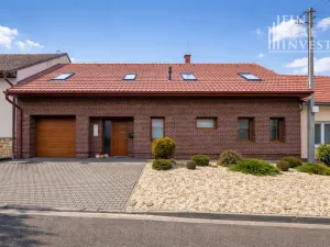 Prodej rodinného domu, Hovorany, 328 m2