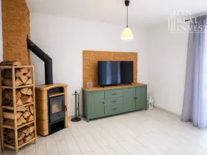 Prodej rodinného domu, Hovorany, 328 m2