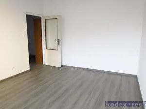 Pronájem bytu 2+kk, Hradec Králové, Štefánikova, 36 m2