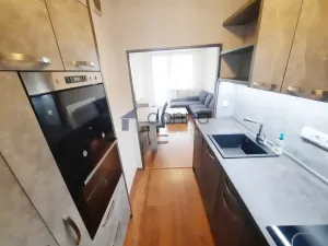 Pronájem bytu 2+kk, Praha, Brandlova, 47 m2