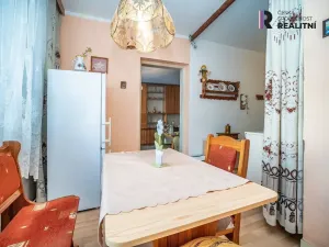 Prodej bytu 3+1, Znojmo, Pražská, 76 m2