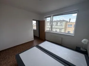 Pronájem bytu 2+kk, Praha - Smíchov, Křížová, 35 m2