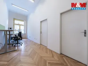 Pronájem kanceláře, Praha - Vinohrady, náměstí Míru, 92 m2