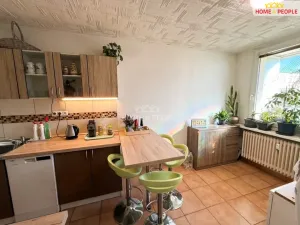 Prodej bytu 3+1, Jince, Zborovská, 70 m2