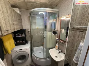 Prodej bytu 3+1, Jince, Zborovská, 70 m2