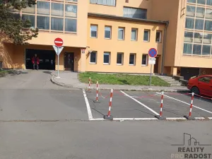 Prodej garáže, Praha, Lovosická, 18 m2