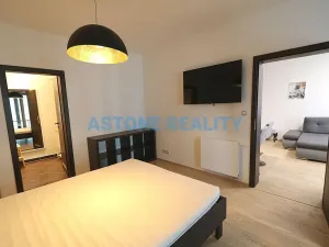 Pronájem bytu 2+kk, Praha - Žižkov, Olšanská, 59 m2