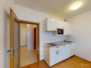 Pronájem bytu 1+kk, Praha - Horní Měcholupy, Modenská, 31 m2