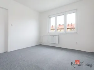 Pronájem bytu 2+1, Ostrava - Poruba, Porubská, 56 m2