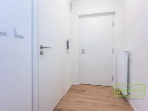 Pronájem bytu 1+1, Praha - Smíchov, Pod Barvířkou, 32 m2