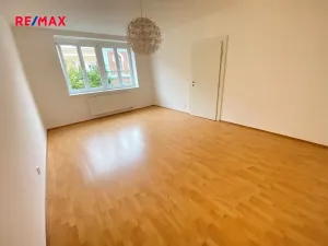 Pronájem bytu 2+1, Plzeň, Kardinála Berana, 77 m2