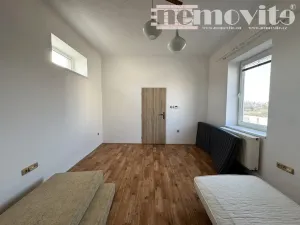 Pronájem bytu 2+kk, Hradec Králové, Pražská třída, 45 m2