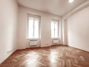 Pronájem bytu 1+1, Praha - Žižkov, Jeronýmova, 38 m2