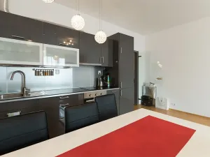 Pronájem bytu 1+kk, Praha - Vinohrady, Korunní, 42 m2