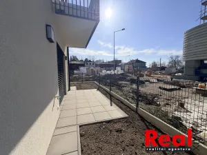 Pronájem bytu 3+kk, Pohořelice, U Kasáren, 69 m2