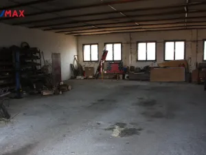 Pronájem komerční nemovitosti, Oslov, 430 m2