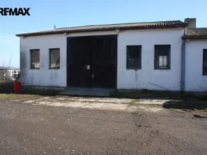 Pronájem komerční nemovitosti, Oslov, 430 m2