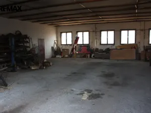 Pronájem komerční nemovitosti, Oslov, 430 m2