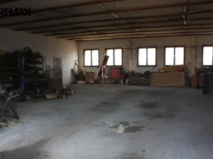 Pronájem komerční nemovitosti, Oslov, 430 m2