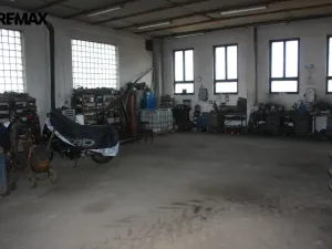 Pronájem komerční nemovitosti, Oslov, 430 m2