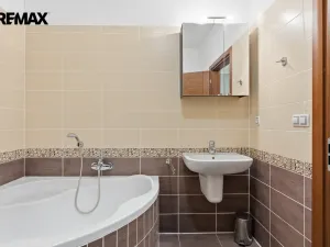 Prodej bytu 3+kk, Karlovy Vary, Jateční, 100 m2