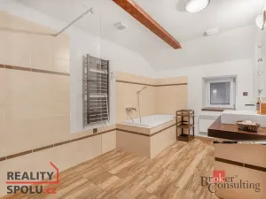Prodej ubytování, Roprachtice, 460 m2