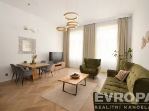 Pronájem bytu 2+kk, Praha - Vinohrady, U Zvonařky, 69 m2