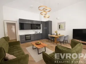 Pronájem bytu 2+kk, Praha - Vinohrady, U Zvonařky, 69 m2