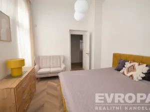 Pronájem bytu 2+kk, Praha - Vinohrady, U Zvonařky, 69 m2
