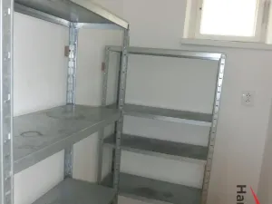 Pronájem bytu 3+1, Ústí nad Labem - Ústí nad Labem-centrum, Koněvova, 60 m2