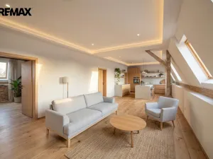 Prodej ubytování, Chodov, Nejdecká, 426 m2