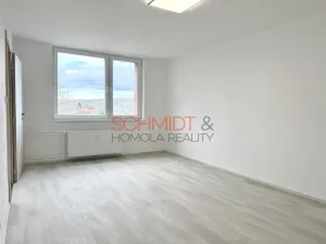 Pronájem bytu 4+1, Hustopeče, U Větrolamu, 88 m2