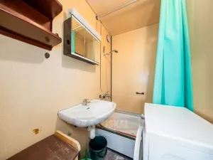 Prodej bytu 2+kk, Větřní, Sadová, 47 m2