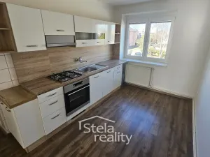 Prodej bytu 2+1, Bruntál, Čs. armády, 55 m2