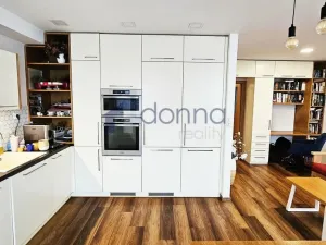 Pronájem bytu 3+kk, Praha, Molákova, 72 m2