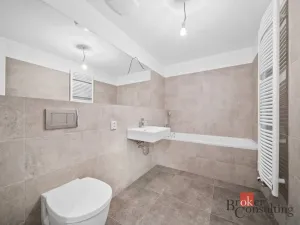 Prodej bytu 4+kk, Trutnov, Chodská, 102 m2