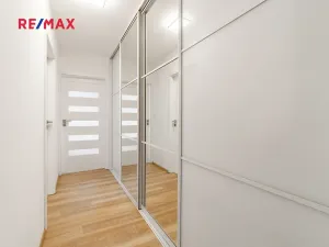 Pronájem bytu 3+kk, Praha - Karlín, Nekvasilova, 55 m2