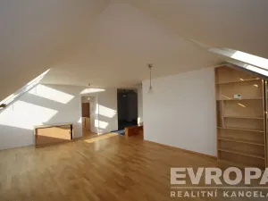 Pronájem bytu 4+kk, Praha - Nusle, U Jedličkova ústavu, 140 m2