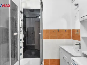 Prodej bytu 2+kk, Hradec Králové - Slezské Předměstí, Myslivečkova, 43 m2