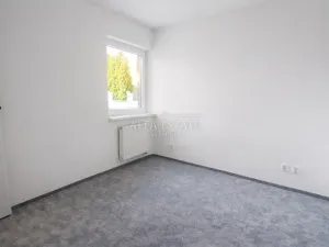 Pronájem rodinného domu, Karlovy Vary - Tašovice, Řadová, 150 m2