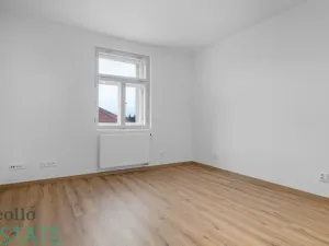 Prodej bytu 1+kk, Praha, Seifertova, 33 m2