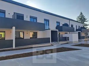 Pronájem bytu 2+kk, Střelice, Nová ulice, 50 m2