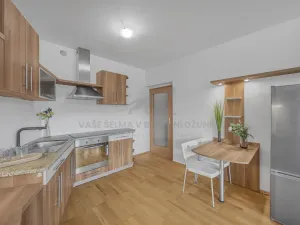 Prodej bytu 1+kk, Praha - Podolí, Dvorecká, 34 m2