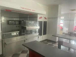 Pronájem obchodního prostoru, Kladno, T. G. Masaryka, 304 m2