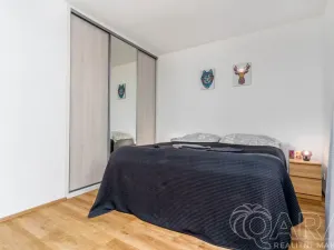 Pronájem bytu 1+kk, Praha - Dolní Měcholupy, Honzíkova, 54 m2